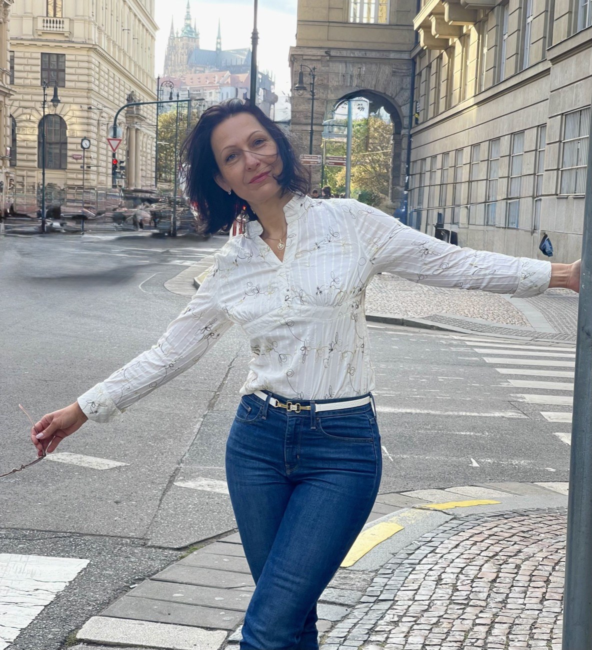 Karolína Peška v ulicích Prahy